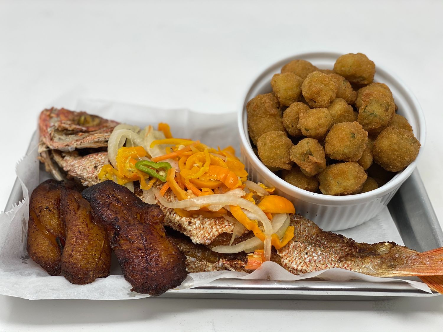 Hellshire – Snapper (Whole/Fillet + 2 Side + 2pcs Plantains